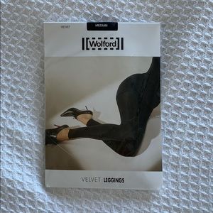 Wolford black velvet leggings size medium